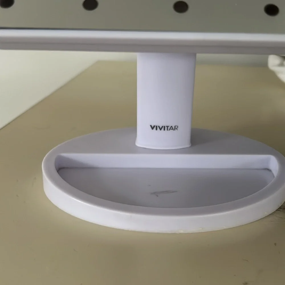 Vivitar lighted mirror